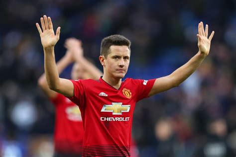 Ander Herrera: Manchester United midfielder 'agrees pre-contract' with Paris Saint-Germain