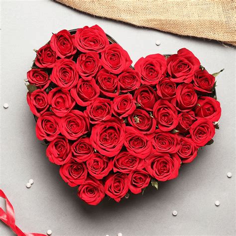 Heart of Roses | Send Online Flowers to Lahore, Pakistan | SendFlowers.pk