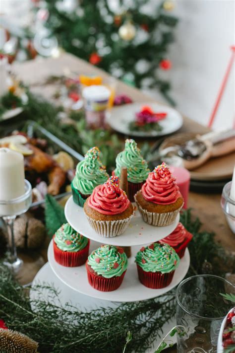 Delicious cupcakes with cream for Christmas · Free Stock Photo