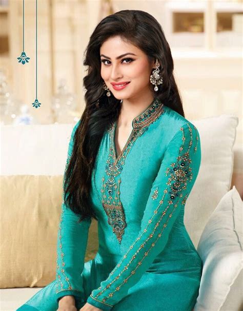 Bollywood Fashion, Pakistani Fashion, Bollywood Makeup, Designer Saree Blouse Patterns, Designer ...