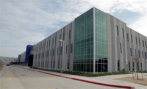 New aviation high school complex in Houston has own hangar