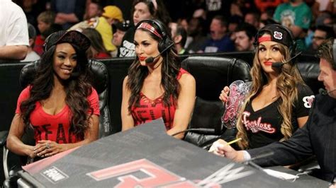 Team Bella | Becky lynch, Nikki bella, Bella twins