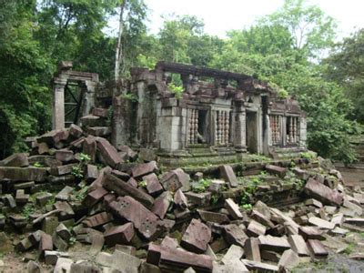 Prasat Beng Mealea - Lotus Pond - Angkor Archeological Park - Angkor Wat Travel Guides - What to ...