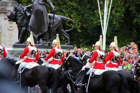 Buckingham Palace Changing of the Guard Horsemen | Justin Ennis | Flickr