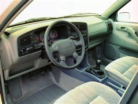 Volkswagen Passat B4 (1993-1997) технические характеристики, фото и обзор