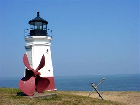 Lake Erie Coastal Ohio Trail - Vermilion Lighthouse | Island lighthouse, Lighthouse inspiration ...