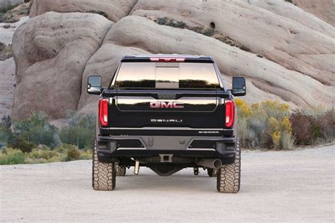 2020 GMC Denali HD equipped with a Fabtech Leveling Kit | Gmc denali, Denali hd, Gmc