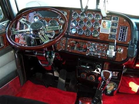 Peterbilt 379 salon #interior #design #cabin #truck #salon #peterbilt @PeterbiltMotors | Motori ...