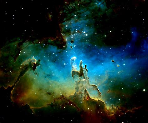 UFO WORLD: NASA Images - M16: Eagle Nebula and Pillars of Creation