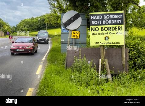 Ireland border between hi-res stock photography and images - Alamy