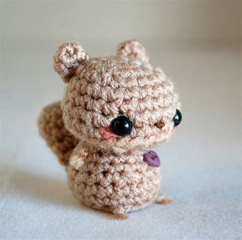 Crocheted squirrel | Kawaii crochet, Fun crochet projects, Diy crochet ...