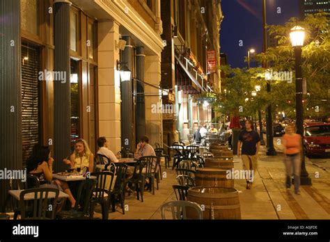 Cleveland Ohio Warehouse District sidewalk alfresco dining nightlife ...