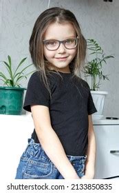 Little Girl Long Hair Wearing Glasses Stock Photo 2133850835 | Shutterstock