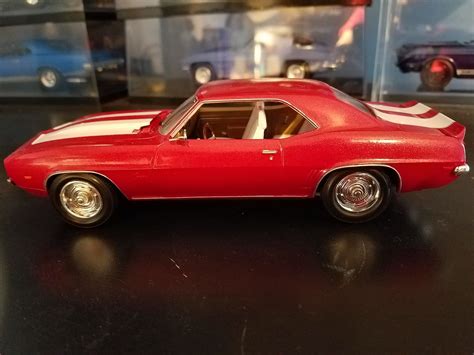 1969 Camaro Z28 RS -- Plastic Model Car Kit -- 1/25 Scale -- #857457 ...