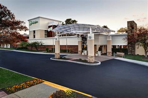 HOLIDAY INN ANN ARBOR / UNIVERSITY OF MICHIGAN $109 ($̶1̶3̶0̶ ...