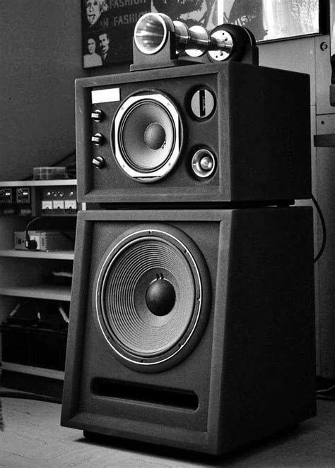 Pin by Jarosław Barzan on Speakers in 2024 | Hifi audio, Vintage speakers, Audio room