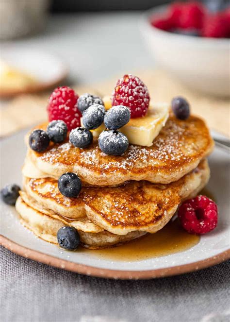 Gramma's Griddle Cakes (SUPER Fluffy Pancakes!) + Video | Tasty pancakes, Snack recipes, Brunch ...