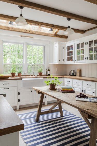 45 Modern Farmhouse Kitchen Ideas That Are Warm and Welcoming | Hunker