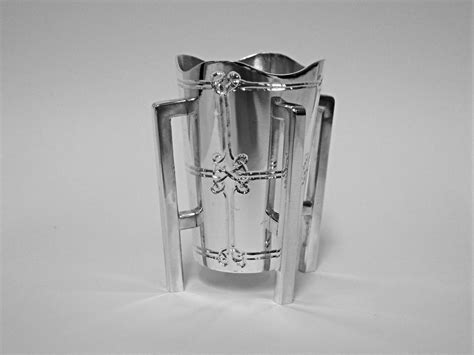 Silver miniature cup – Alex Thiel Goldsmith