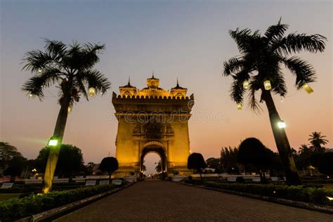 Patuxai Victory Monument in Vientiane Editorial Stock Image - Image of architecture, night: 99562799