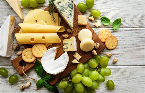 Our 8 Favorite Gouda Cheese Wine Pairings – Wine Insiders