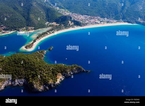 Ölüdeniz nahe Fethiye, Blue Lagoon und Belcekiz Beach, Fethiye, Aegean Türkis-Küste, Mittelmeer ...