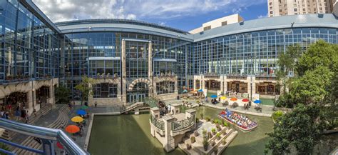 Shops at Rivercenter (River Walk Restaurants; San Antonio, Texas) Dine on the River Walk at ...