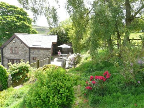 The Granary, Romantic Holiday Cottage in Snowdonia, Sleeps 2. Sitting at over one thousand feet ...