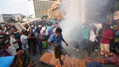 Protests hit Sri Lanka's capital amid severe economic crisis | World ...