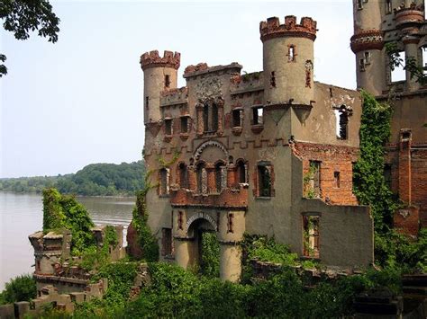 Bannerman Island Arsenal | Flickr | American castles, Abandoned castles ...