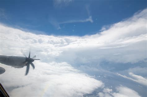 Hurricane Hunters fly last mission into Ian > Air Force Reserve Command > News Article