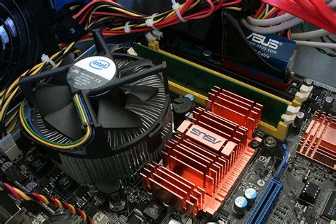 The motherboard of a Computer: Definition and Components - HubPages