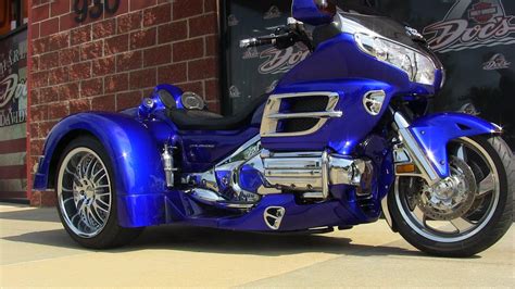 2010 Honda Goldwing Trike Conversion-806 Miles-ONLY $25,999!!! - YouTube