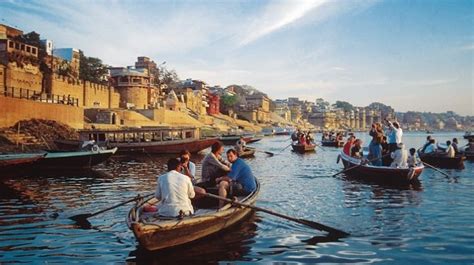 Varanasi Boat Ride, Ghats & Temple Tour by GeTS Holidays PVT LTD | Bookmundi