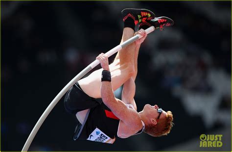 Shawn Barber Dead - Olympic Pole Vaulter Passes Away at 29: Photo 5005954 | Photos | Just Jared ...