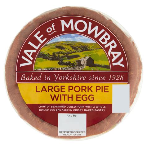 Vale of Mowbray Large Pork Pie with Egg | Pies & Quiches | Iceland Foods