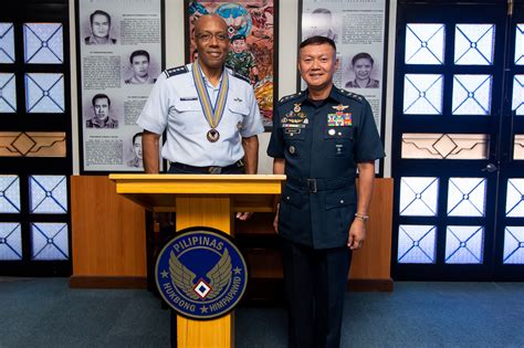 COMPACAF Visit Enhances Relationship with Philippine Air Force > U.S. Indo-Pacific Command > 2015