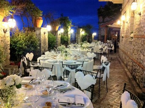 Restaurant with a view of Isola bella - Dazzled