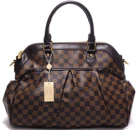 Pictures of Knockoff Designer Purses [Slideshow]