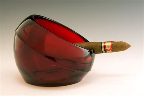 Cigar Ashtrays, Art Ashtrays and Smoking Accessories - Big Ashtray