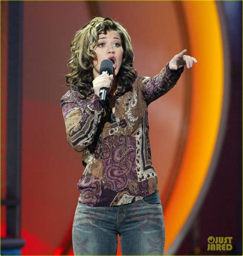 Kelly Clarkson Celebrates the Anniverary of Winning 'American Idol ...