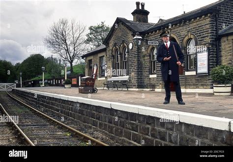 Oakworth Station on the Keighley And Worth Valley Railway West ...