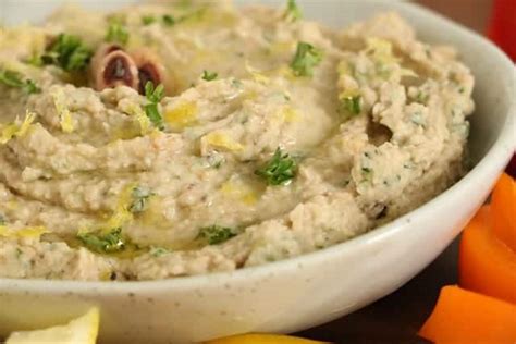 Black-Eyed Pea Hummus Dip | Eating by Elaine