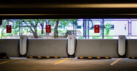 Tesla Owner Creates an Automatic EV Charger