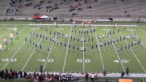 Impressive High School Marching Band Wows With Halftime Show | RTM - RightThisMinute