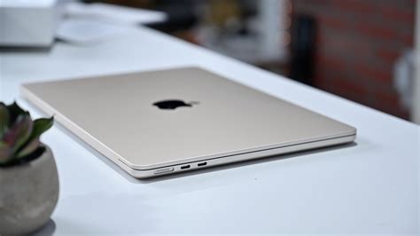 Apple Macbook Air M2 2024 - Lenna Marrissa