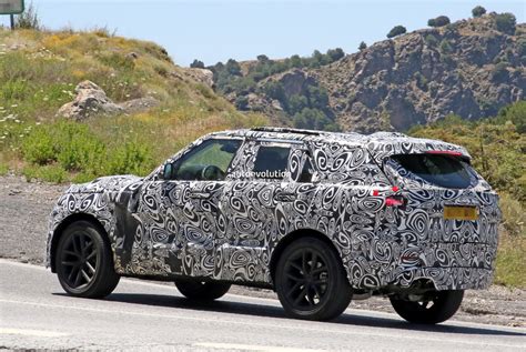 2023 Range Rover Sport Caught Hot-Weather Testing, Flaunts New MLA ...