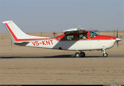 Cessna 210 Centurion II - Untitled | Aviation Photo #1858419 | Airliners.net