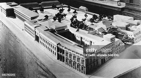 Palace Of Chancellery Photos and Premium High Res Pictures - Getty Images