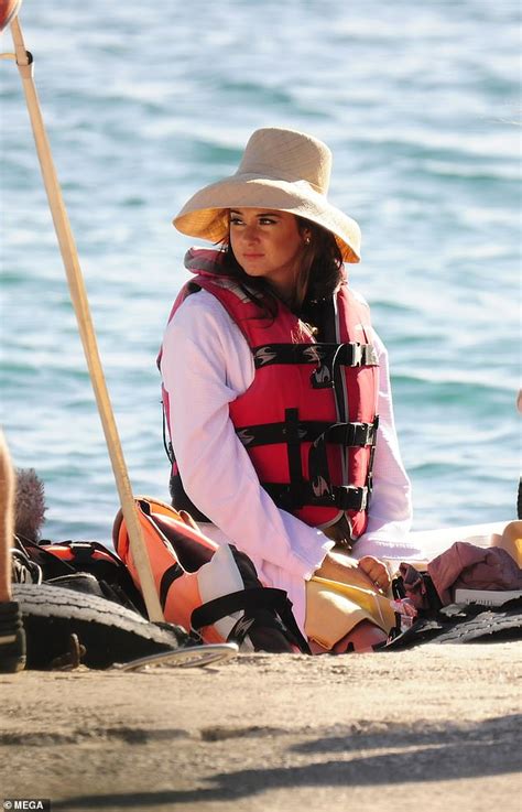 Shailene Woodley dons a sun hat and life vest as she shoots The Last ...